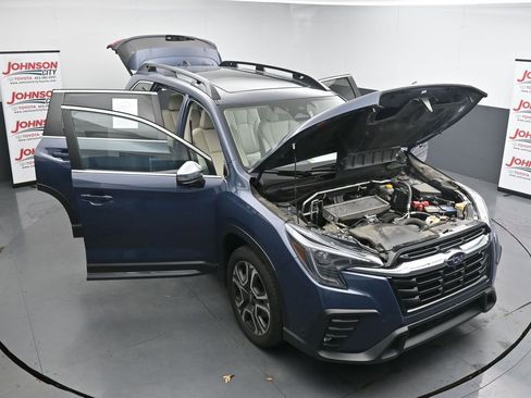 Used 2023 Subaru Ascent Limited w/ Technology Package AWD/4WD image 43