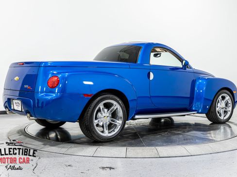Used 2006 Chevrolet SSR w/ Preferred Equipment Group RWD image 20