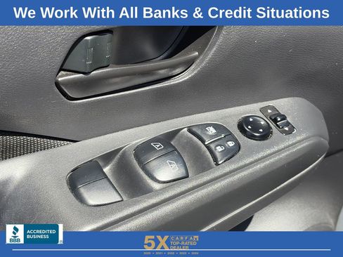 Used 2021 Nissan Kicks S image 24