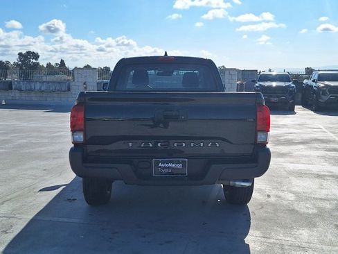 Used 2022 Toyota Tacoma SR RWD image 6