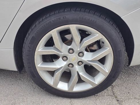 Certified 2018 Chevrolet Impala Premier FWD image 7