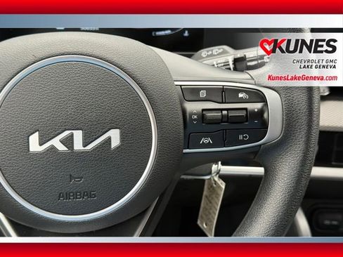 Used 2025 Kia Sportage LX AWD/4WD image 37