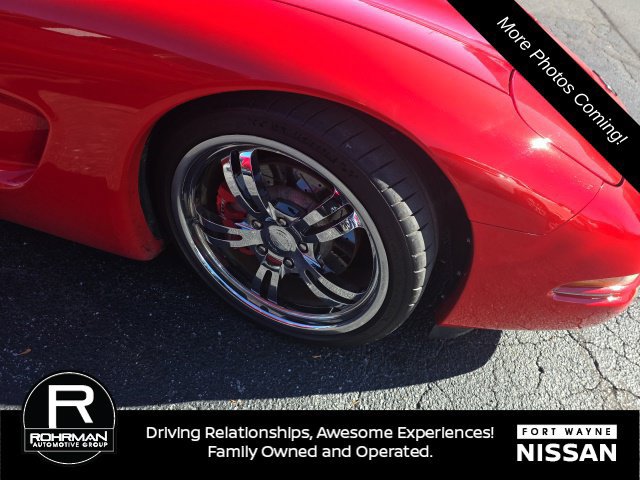 Used 2004 Chevrolet Corvette Coupe RWD image 4