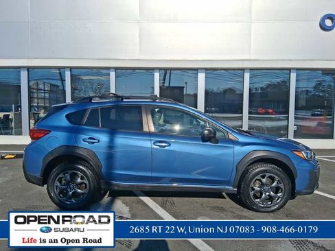 Used 2022 Subaru Crosstrek 2.5i Sport w/ Moonroof Package image 4