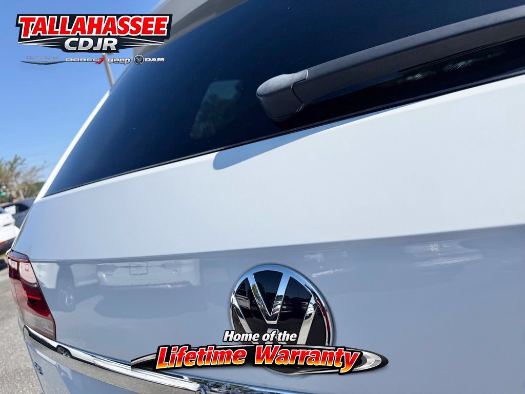 Used 2023 Volkswagen Atlas SE w/ Panoramic Sunroof Package FWD image 6