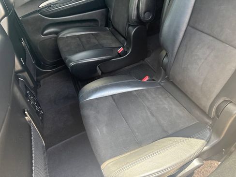 Used 2019 Dodge Durango GT AWD/4WD image 40