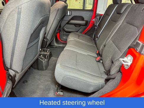 Used 2025 Jeep Wrangler Unlimited Sahara AWD/4WD image 11