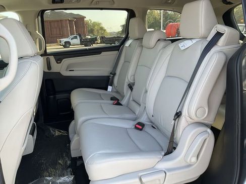 Used 2026 Honda Odyssey EX-L image 30