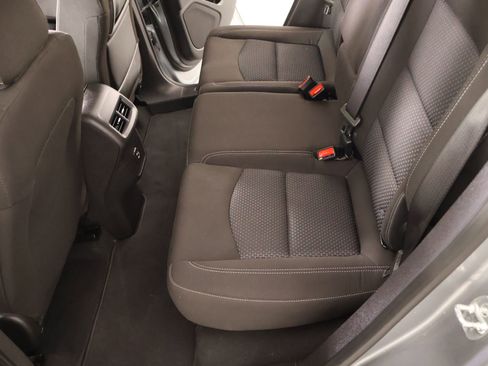 Used 2024 GMC Terrain SLE w/ Driver Convenience Package FWD image 12