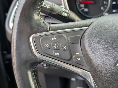 Used 2021 Chevrolet Equinox LT image 19