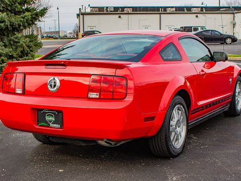 Used 2009 Ford Mustang image 9