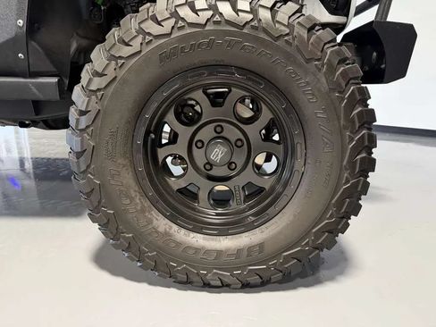 Used 2017 Jeep Wrangler Unlimited Sport w/ Quick Order Package 24S AWD/4WD image 7