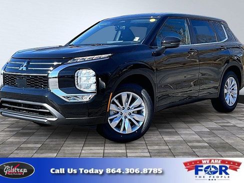 New 2026 Mitsubishi Outlander ES image 1