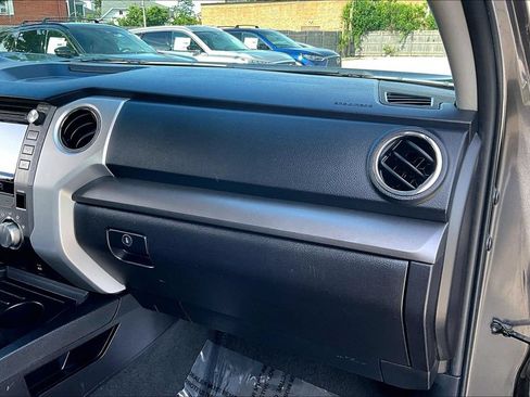 Used 2016 Toyota Tundra SR5 w/ SR5 Upgrade Package AWD/4WD image 25