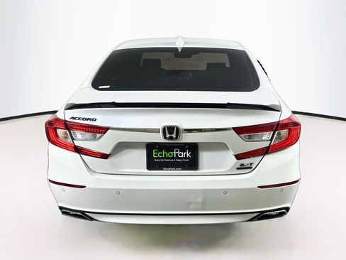 Used 2019 Honda Accord Touring image 7