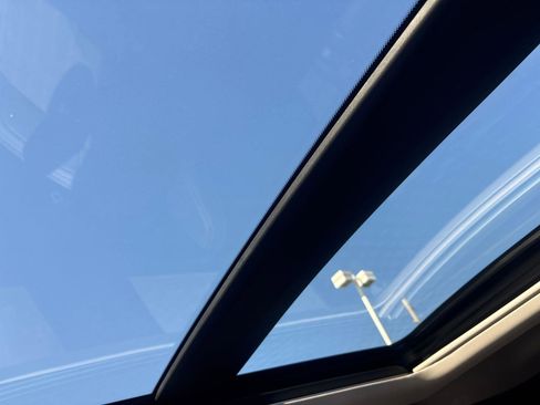 Used 2024 Mitsubishi Outlander SE image 28