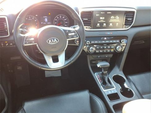 Used 2022 Kia Sportage EX image 5