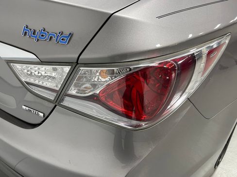 Used 2014 Hyundai Sonata Limited w/ Panoramic Sunroof Package 02 FWD image 13