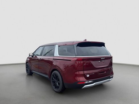 Used 2022 Kia Carnival LX FWD image 4