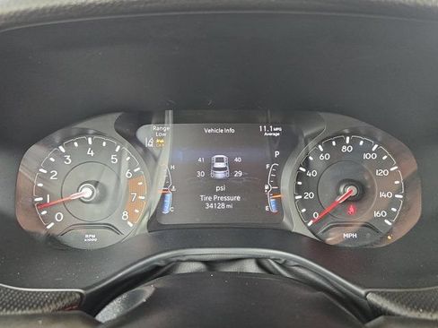 Used 2025 Jeep Compass Trailhawk AWD/4WD image 16