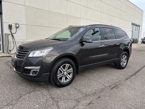 Used 2017 Chevrolet Traverse LT AWD/4WD image 1