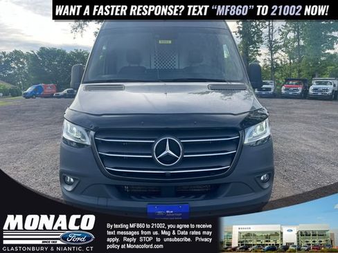 Used 2024 Mercedes-Benz Sprinter 2500 image 3