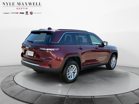 New 2026 Jeep Grand Cherokee Laredo image 15