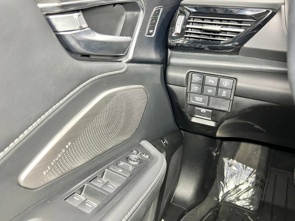 Used 2025 Acura RDX w/ Advance Package AWD/4WD image 20