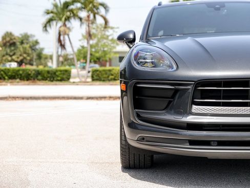 Used 2022 Porsche Macan AWD/4WD image 11