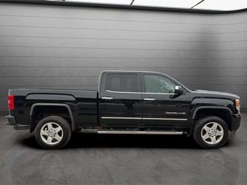 Used 2015 GMC Sierra 2500 Denali image 3