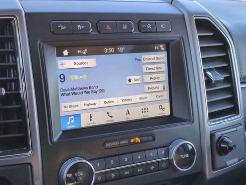 Used 2018 Ford Expedition Platinum image 29