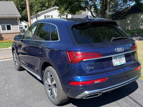 Used 2022 Audi Q5 2.0T Premium Plus w/ Premium Plus Package AWD/4WD image 2