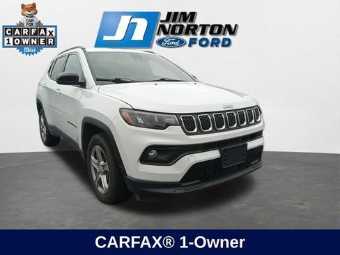 Used 2024 Jeep Compass Latitude AWD/4WD image 1