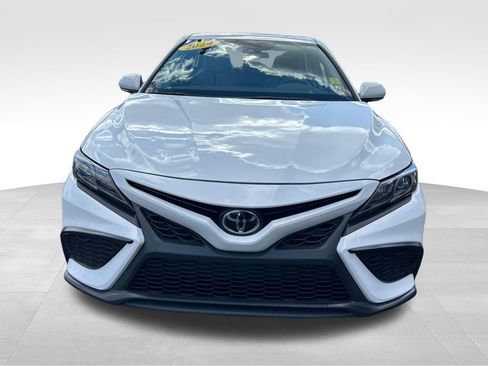 Used 2024 Toyota Camry SE image 8