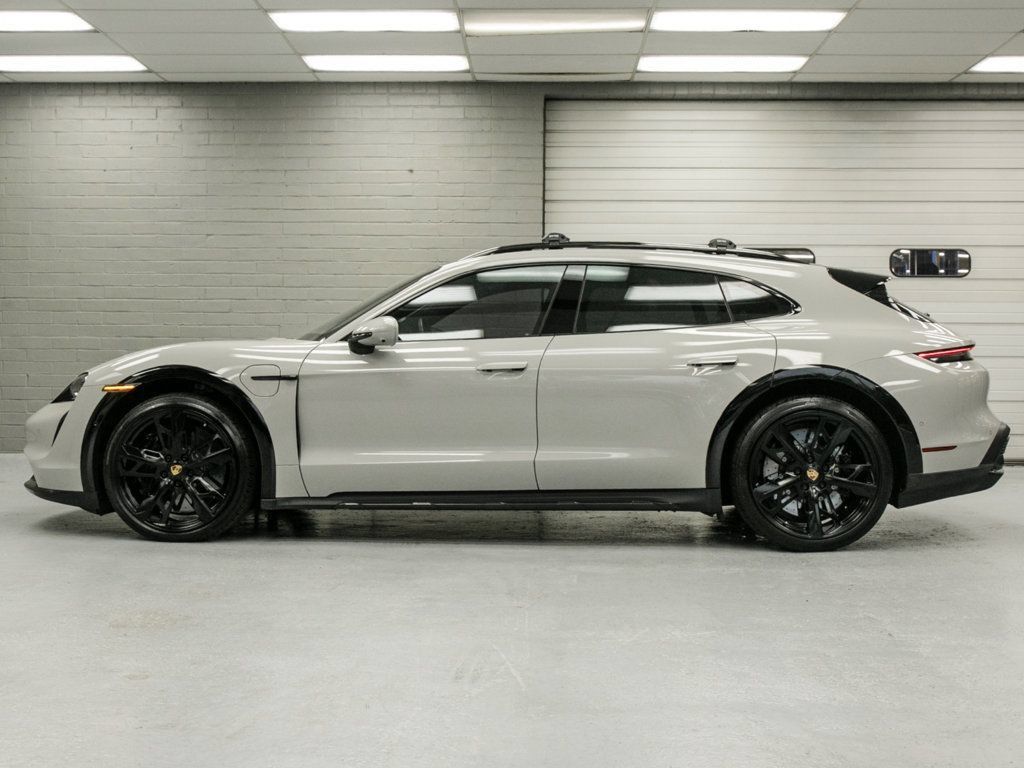 Used 2022 Porsche Taycan Turbo S AWD/4WD image 4
