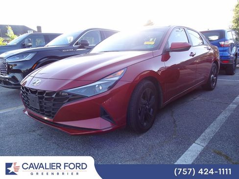 Used 2021 Hyundai Elantra SEL FWD image 3