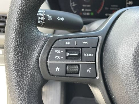 Used 2025 Honda HR-V LX image 25