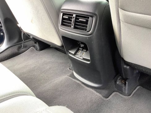 Used 2017 Honda CR-V EX image 33