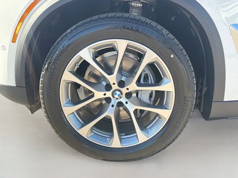 New 2026 BMW X5 xDrive40i w/ Parking Assistance Package image 41