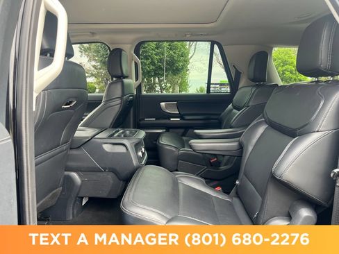 Used 2025 Ford Expedition Max Platinum AWD/4WD image 11