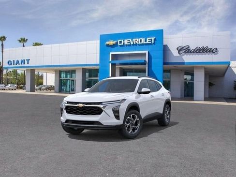 New 2026 Chevrolet Trax LT w/ Driver Confidence Package image 8