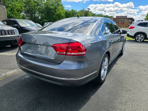 Used 2014 Volkswagen Passat TDI SEL Premium FWD image 3