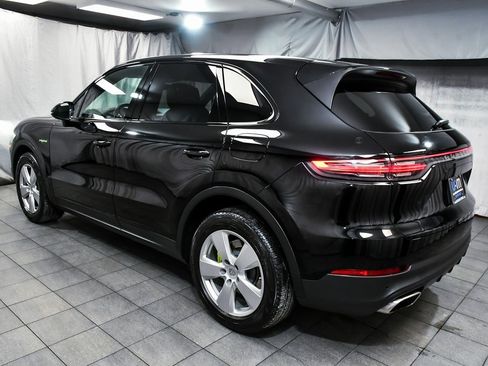 Used 2020 Porsche Cayenne E-Hybrid image 4