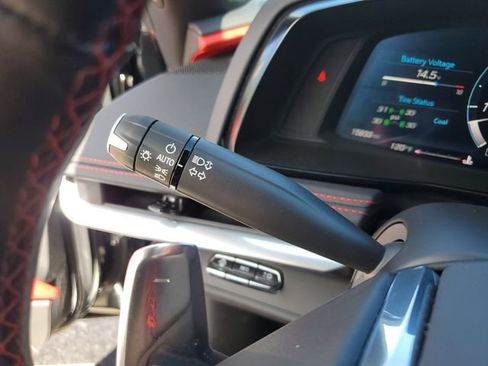 Used 2021 Chevrolet Corvette Stingray Preferred Cpe w/ Z51 Performance Package image 16