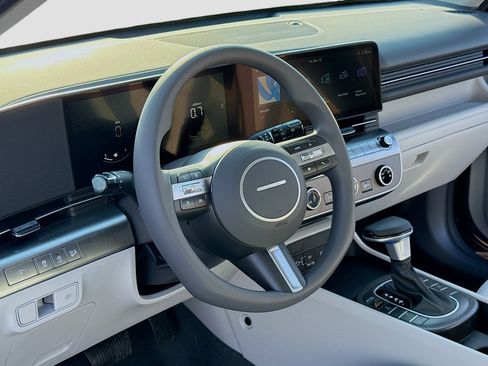 New 2026 Hyundai Kona SE image 4