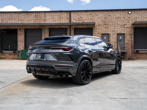 Used 2020 Lamborghini Urus AWD/4WD image 10