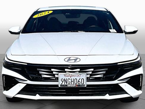 Used 2024 Hyundai Elantra Limited FWD image 3