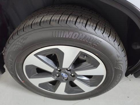 Used 2018 Subaru Forester 2.5i Premium AWD/4WD image 11