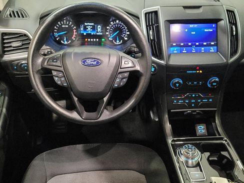Used 2020 Ford Edge SE image 22