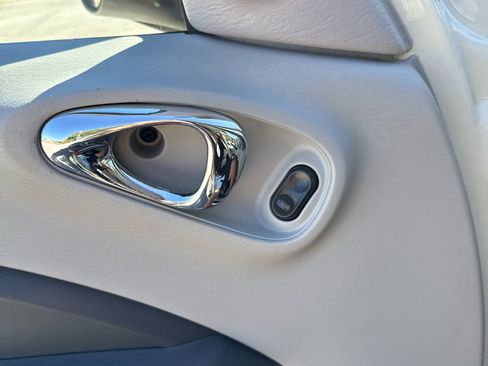 Used 2006 Chrysler PT Cruiser Base image 16